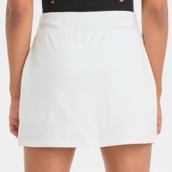 Art class size 8 white skort - Picture 2 of 2